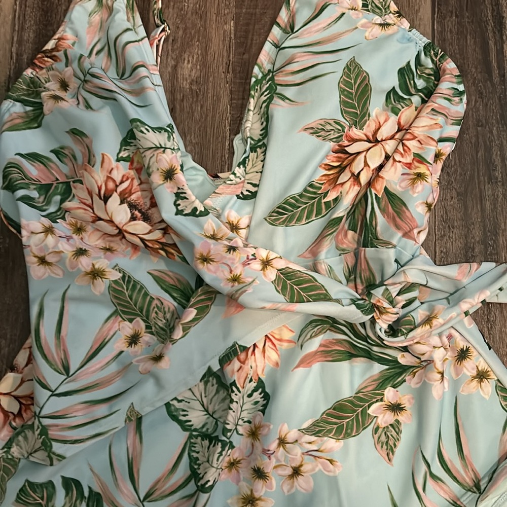 NWOT Kona Sol Swimsuit - Picture 2 of 3